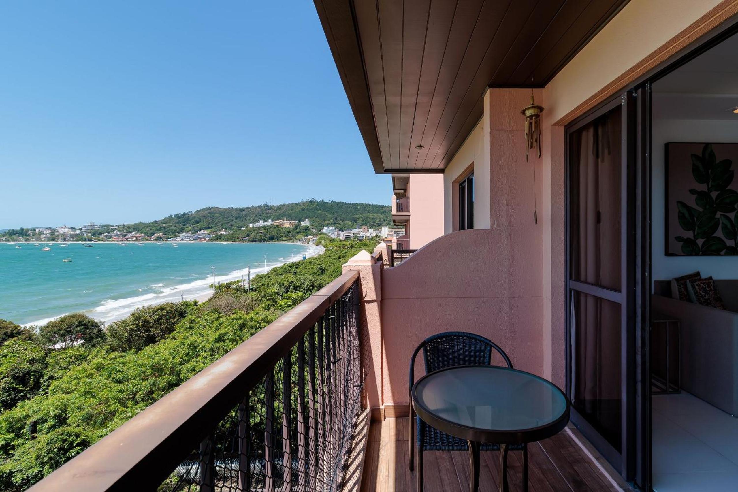 Modern Studios by the Sea - Jurerê Beach Village JBVTOP