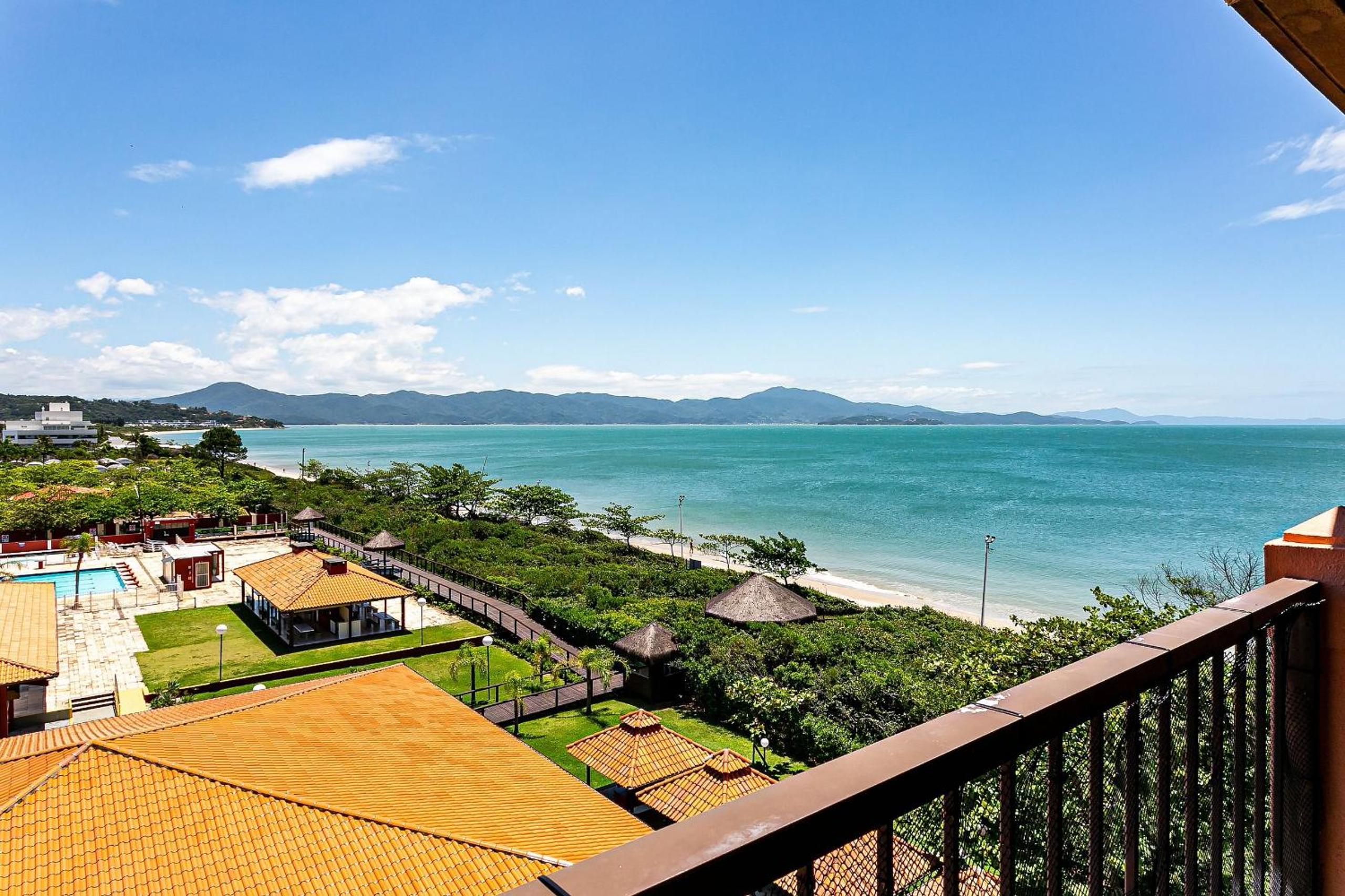 Modern Studios by the Sea - Jurerê Beach Village JBVTOP