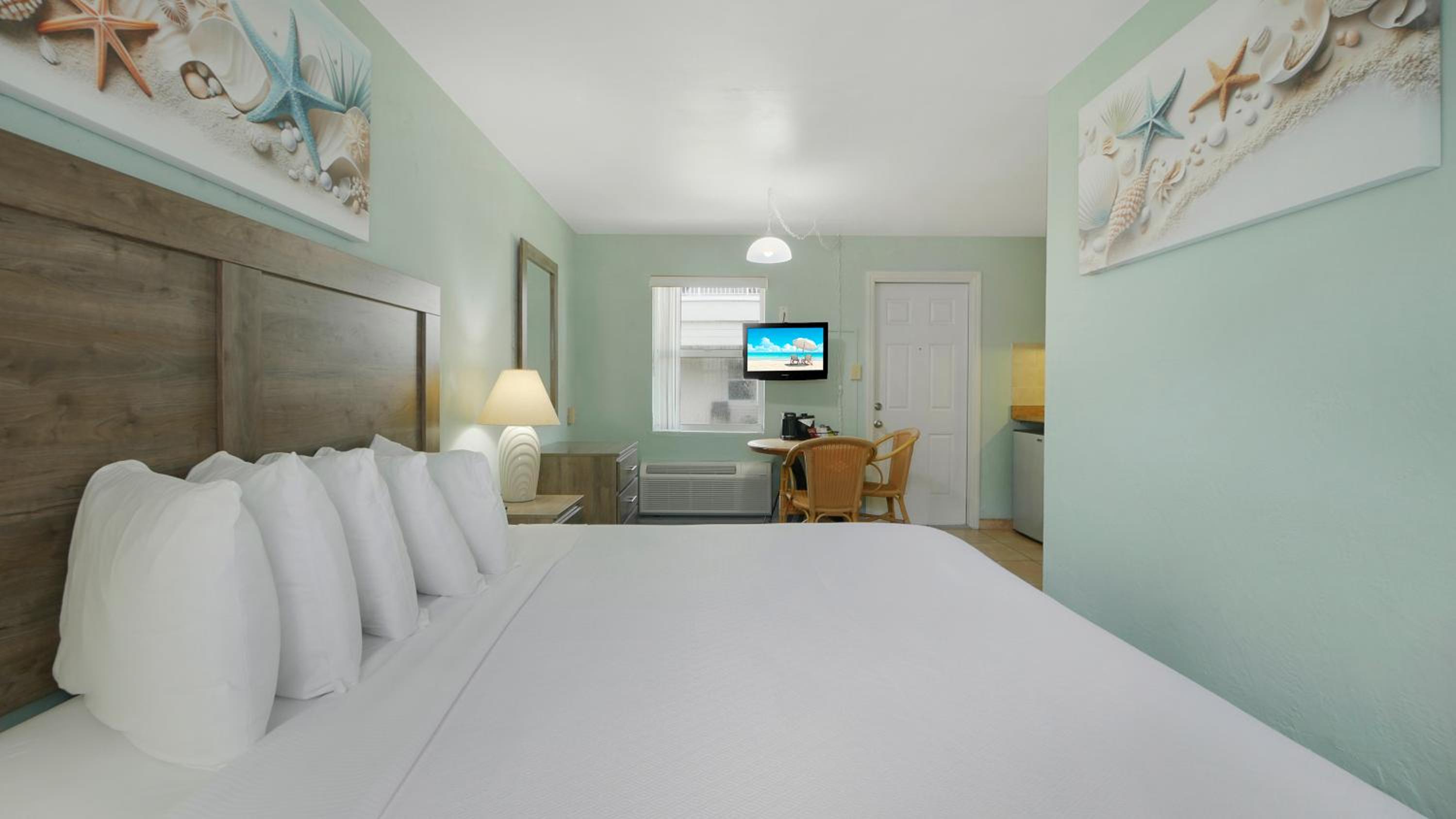 Ocean Court Beachfront Hotel