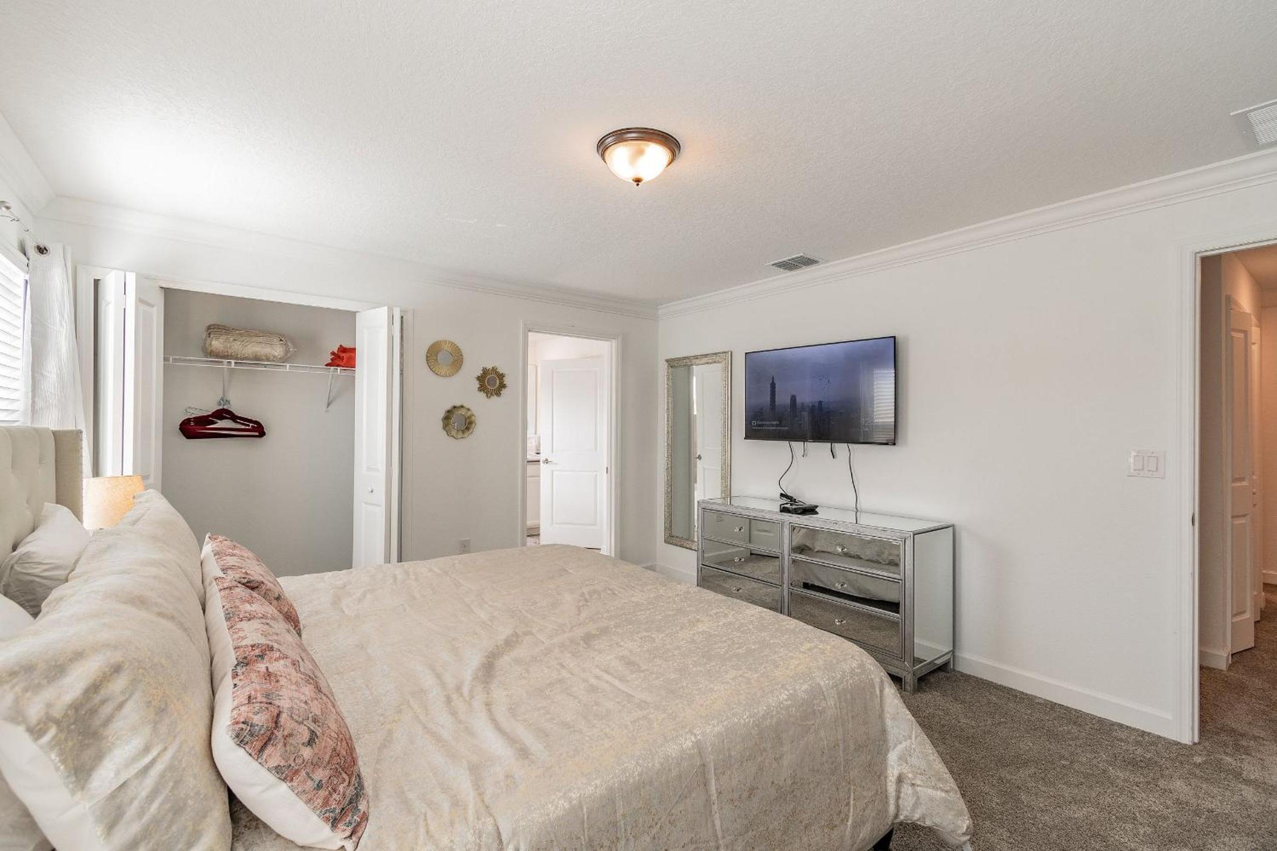 Luxury 4BD/3BA Home * Storey Lake *
