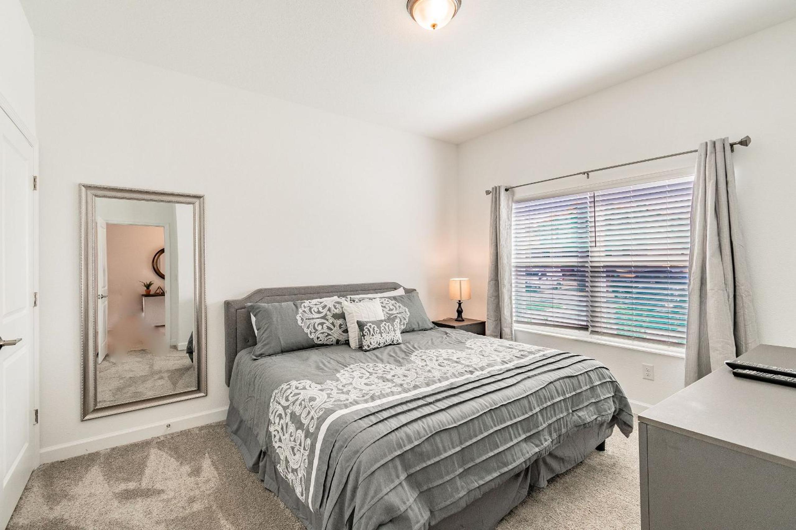 Luxury 4BD/3BA Home * Storey Lake *