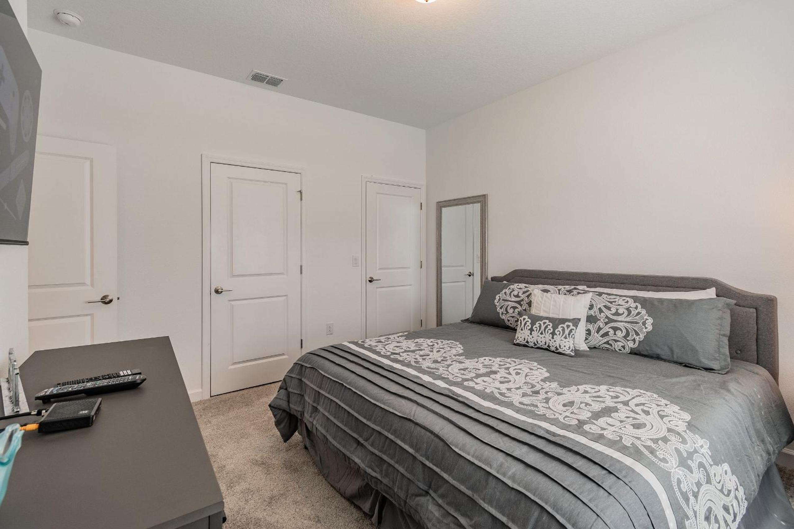 Luxury 4BD/3BA Home * Storey Lake *