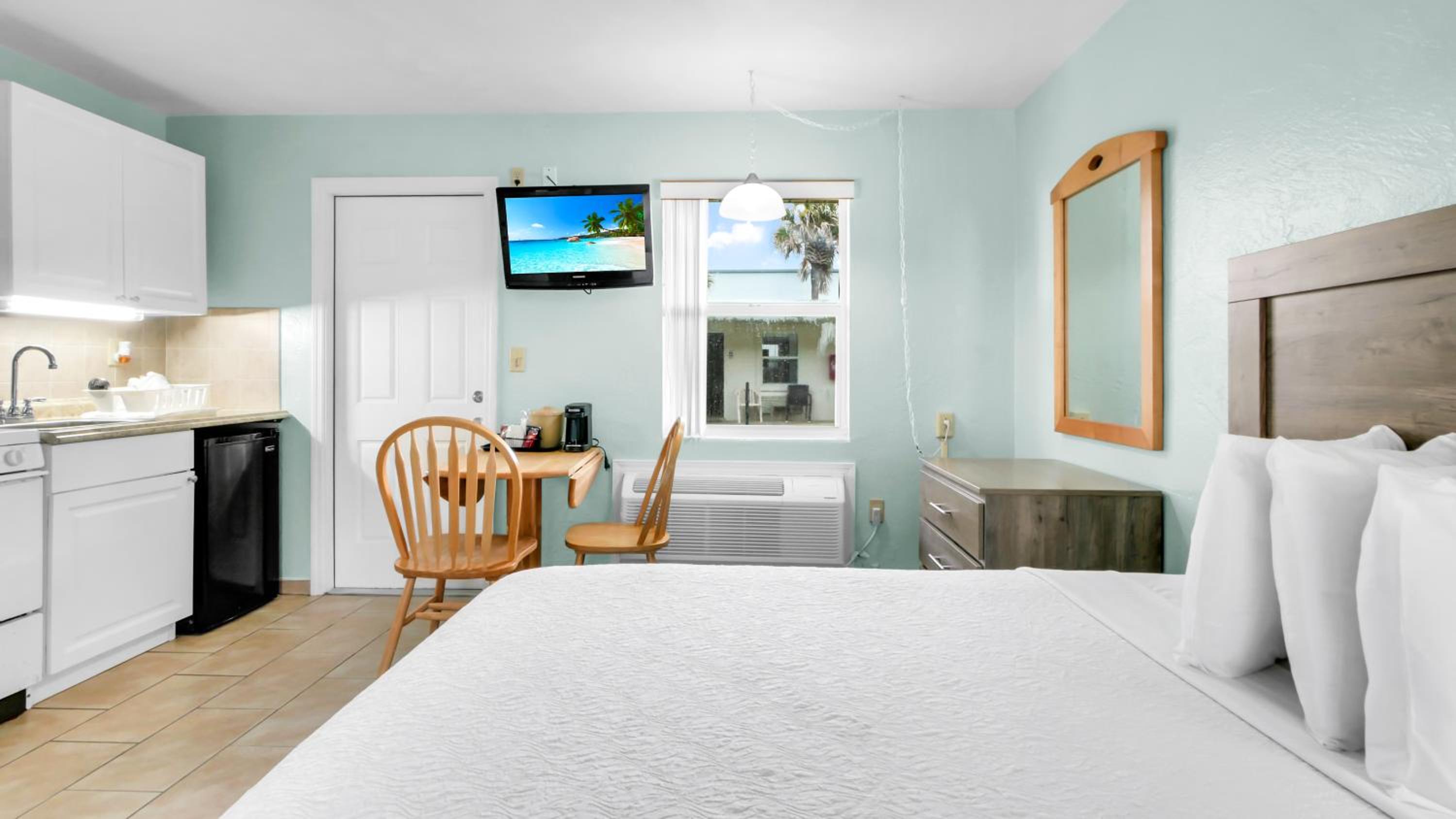 Ocean Court Beachfront Hotel