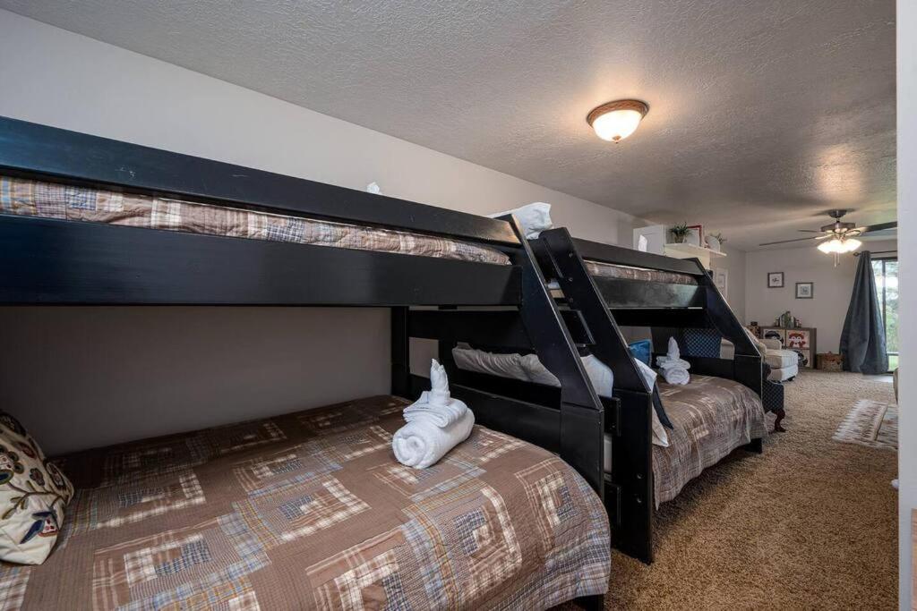 Creekside Comfort with Resort Amenities
