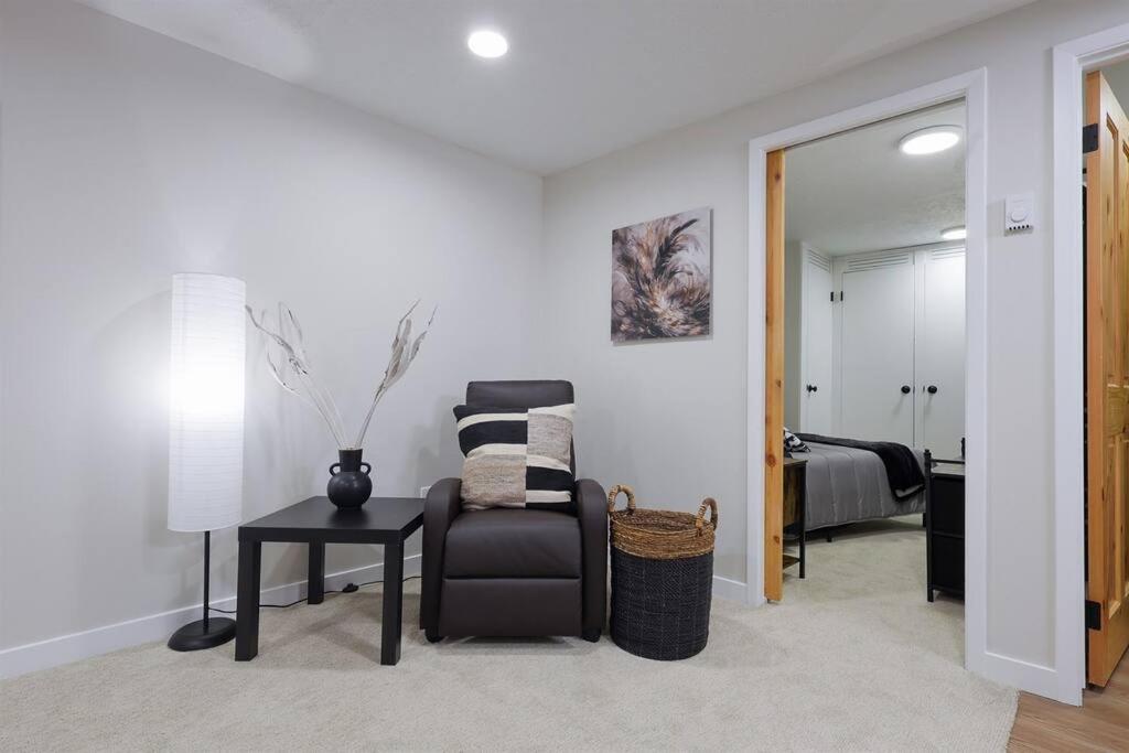 Luxuriously Contemporary Condo