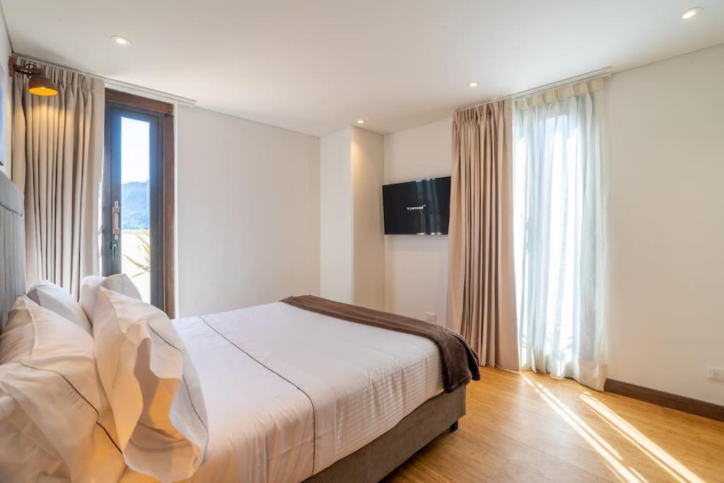 Stylish 2 Masters with Patio and View