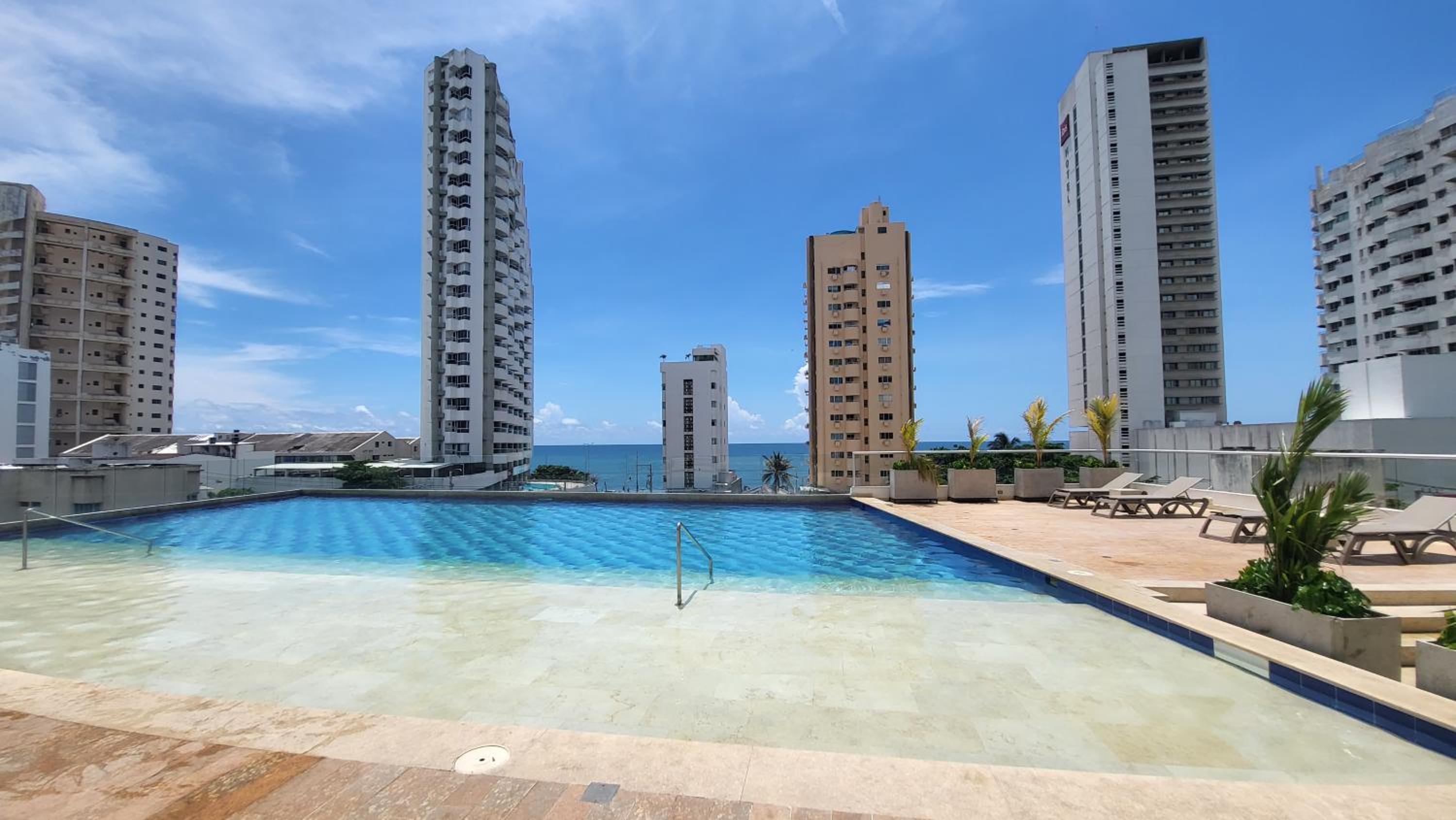 Duplex de Lujo nuevo con vista increible al centro y la playa
