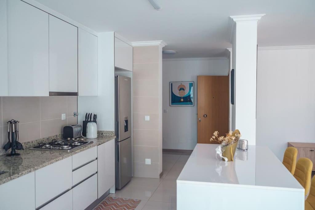 Modern 3-brd apt in Copacabana with seaview - LCGR