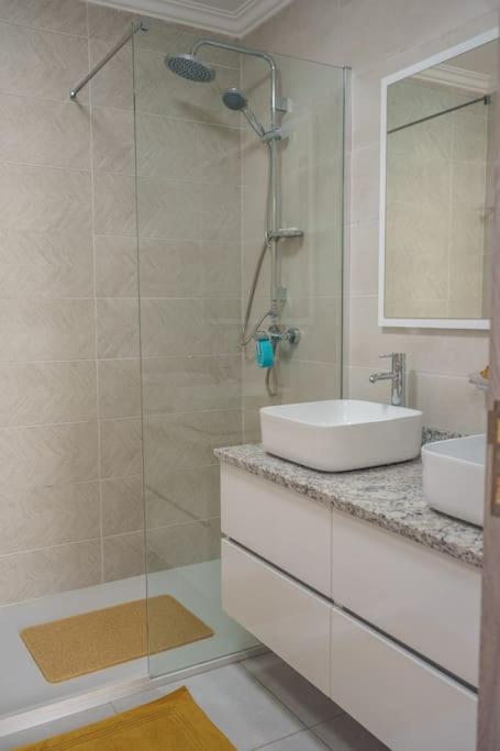 Modern 3-brd apt in Copacabana with seaview - LCGR
