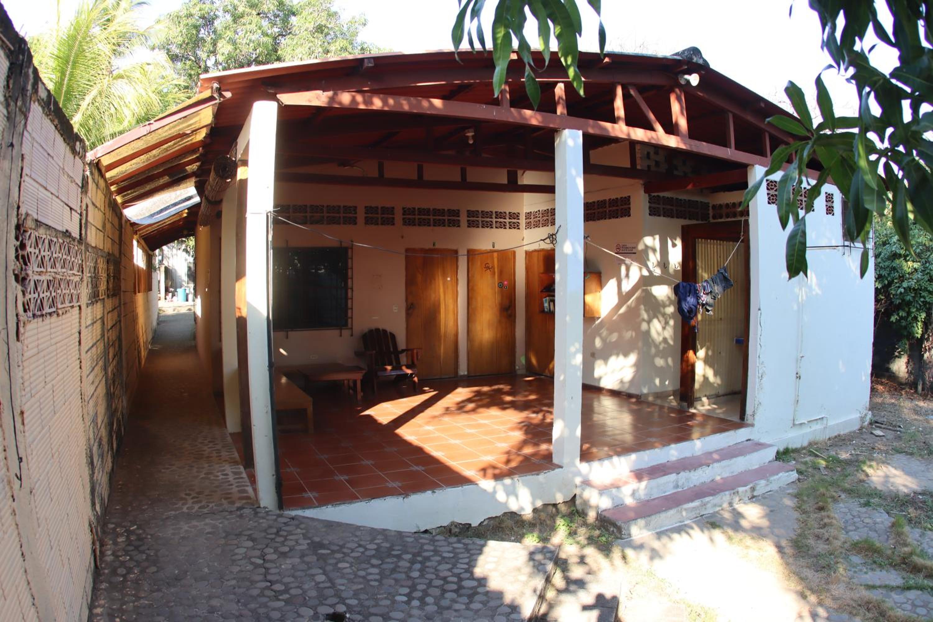 Surf House Playa El Tunco view 4