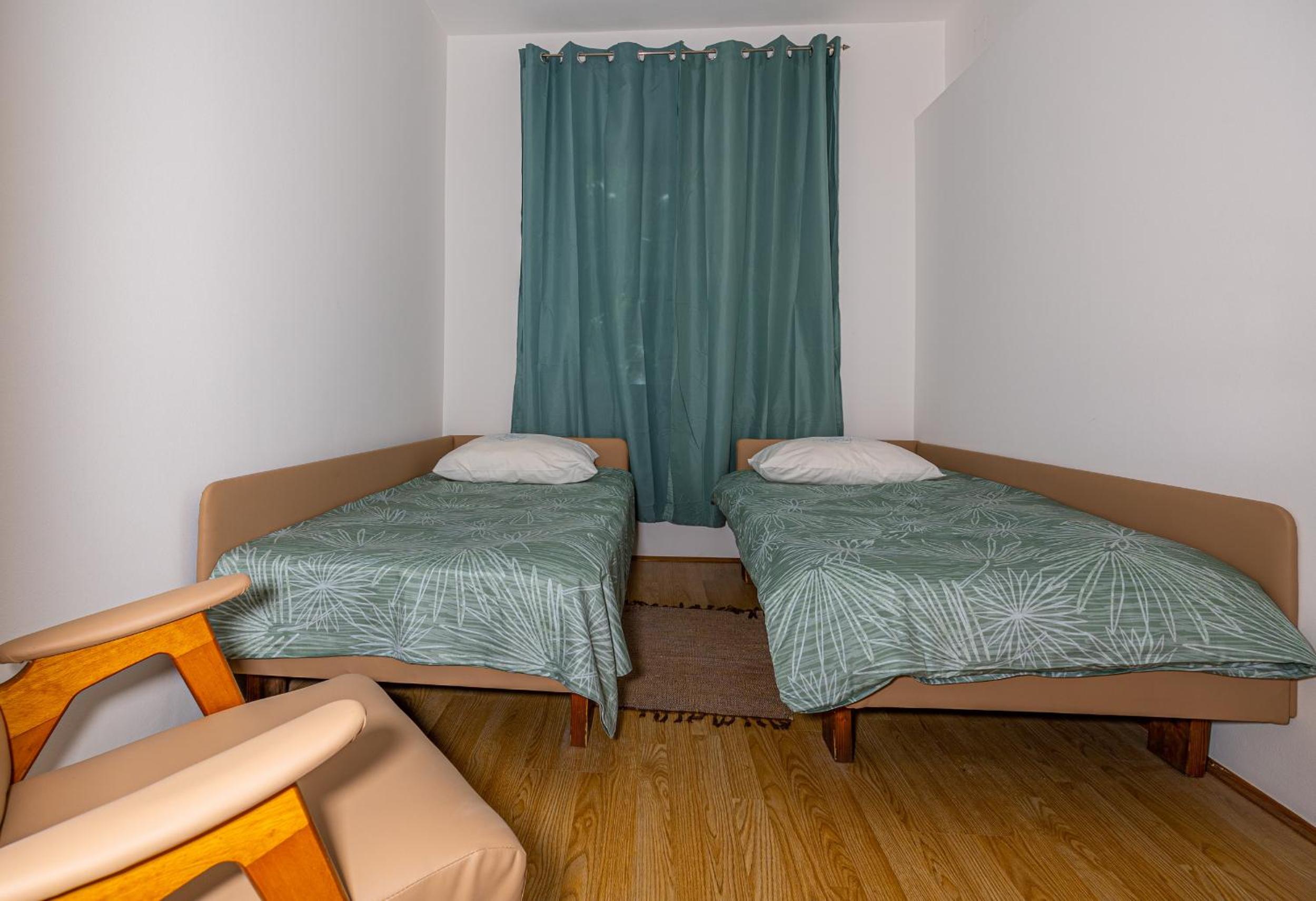 Photo 42