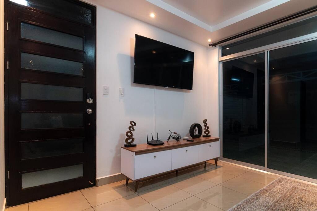 Amara House Arenal Central location