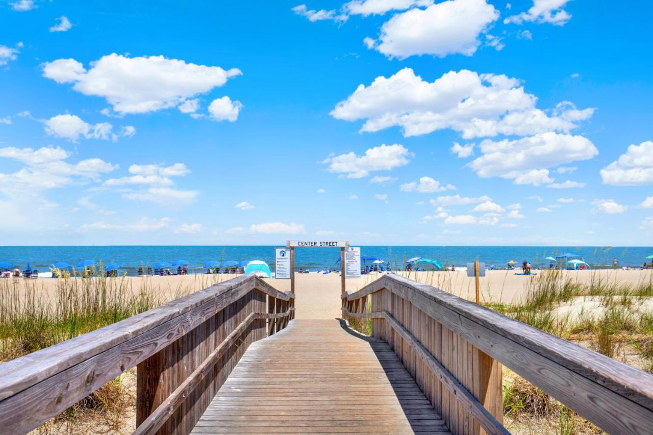 Beachfront Condo w Ocean Views and Pool