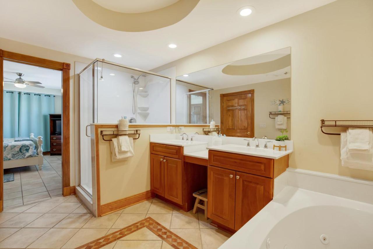 Beachfront Condo w Ocean Views and Pool
