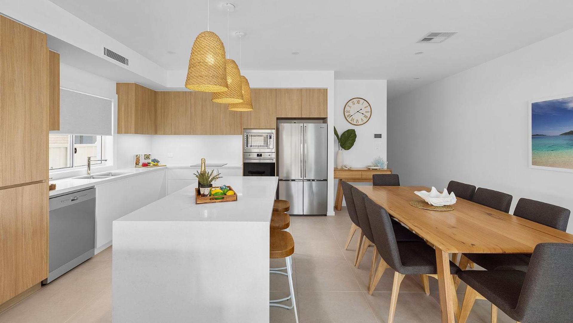Hideaway 2, 3a Lillian St - filtered water views