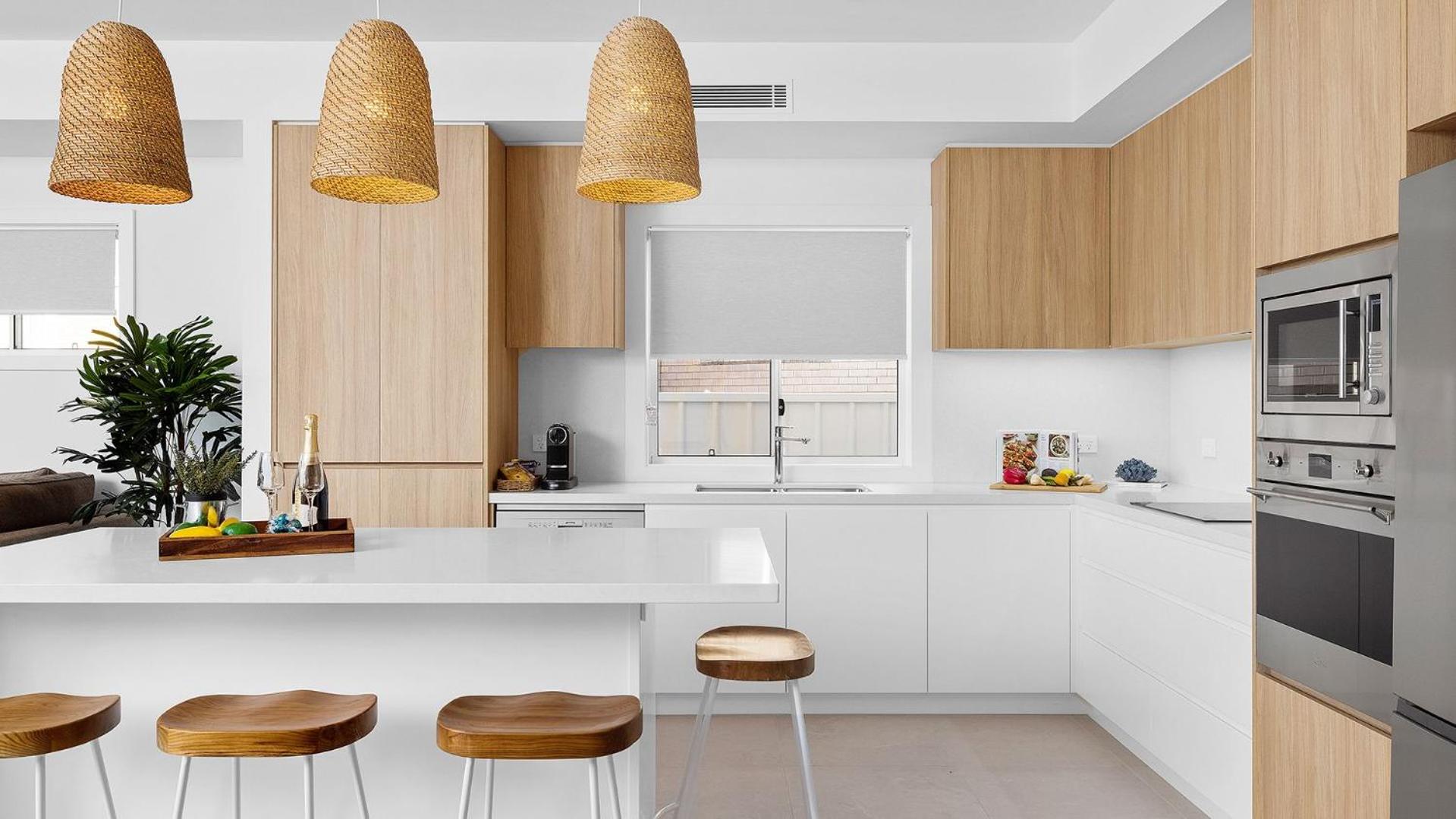 Hideaway 2, 3a Lillian St - filtered water views