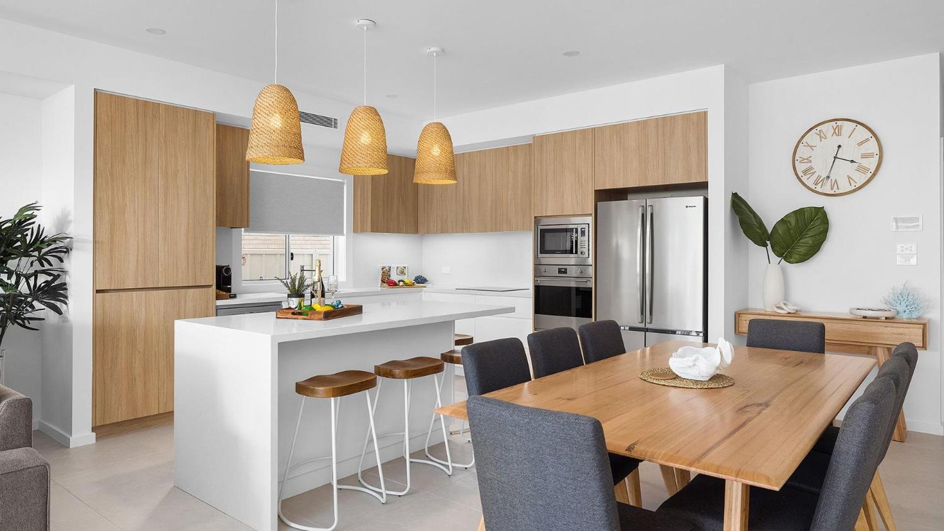 Hideaway 2, 3a Lillian St - filtered water views