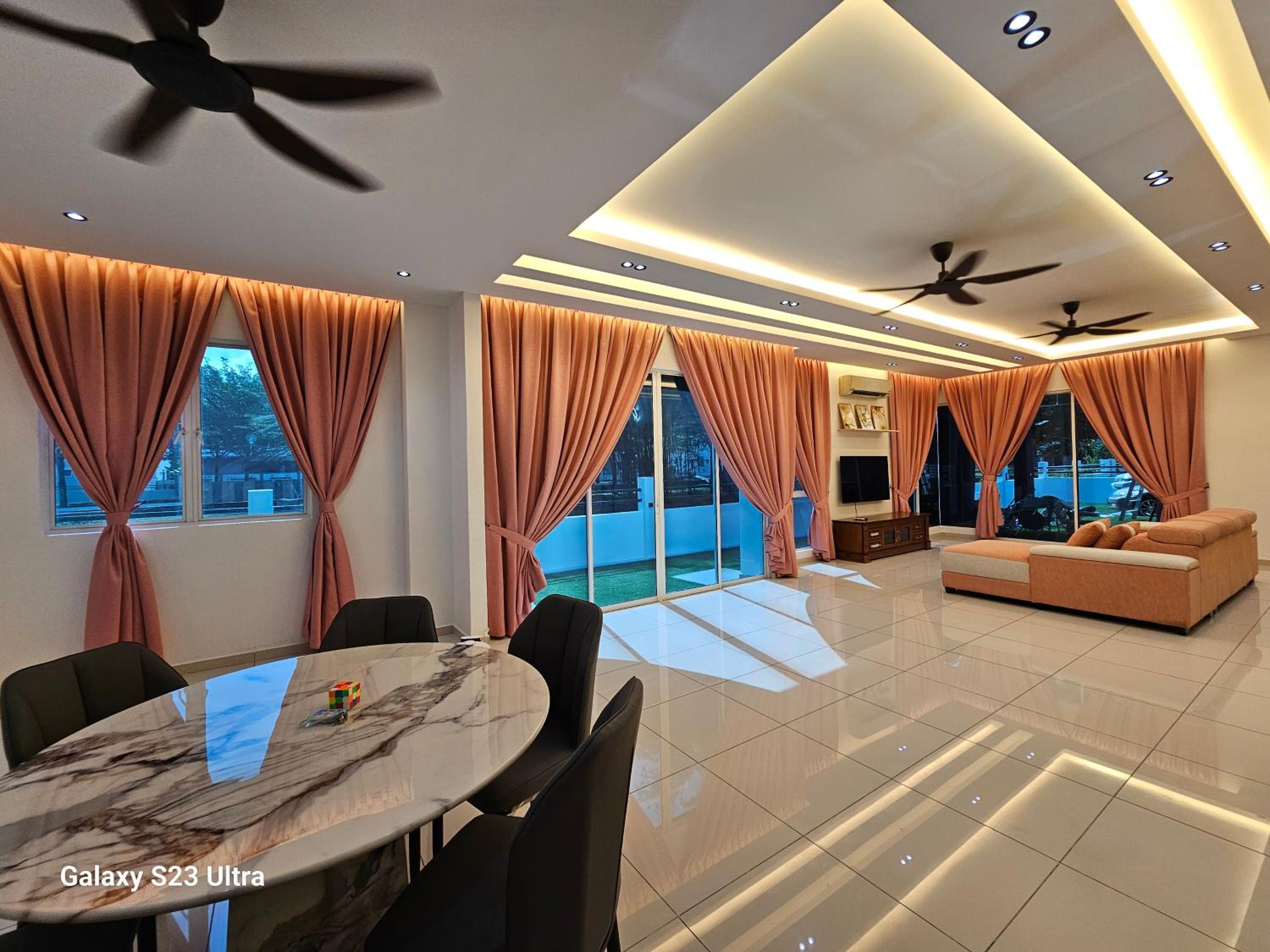 Azalea Homestay with Private Pool photo 5