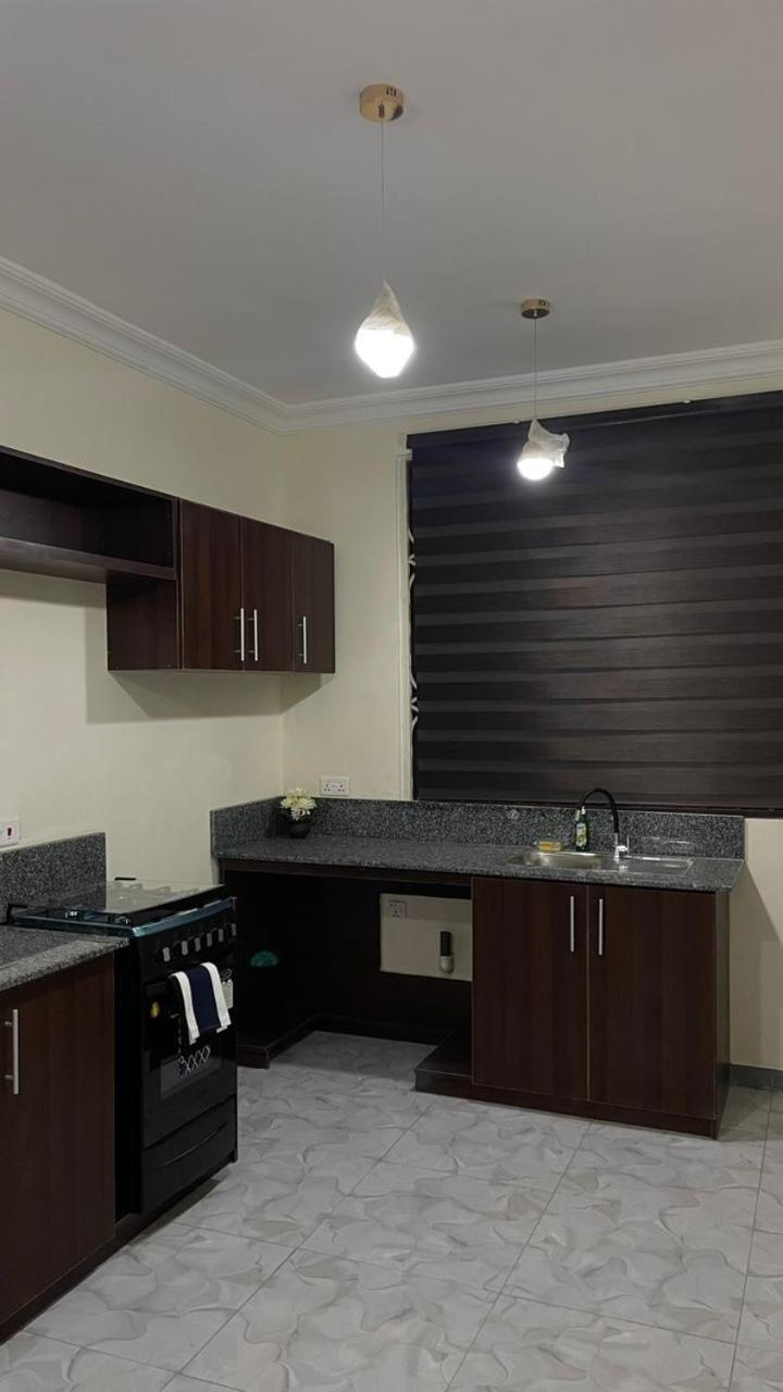 Luxury home view 4