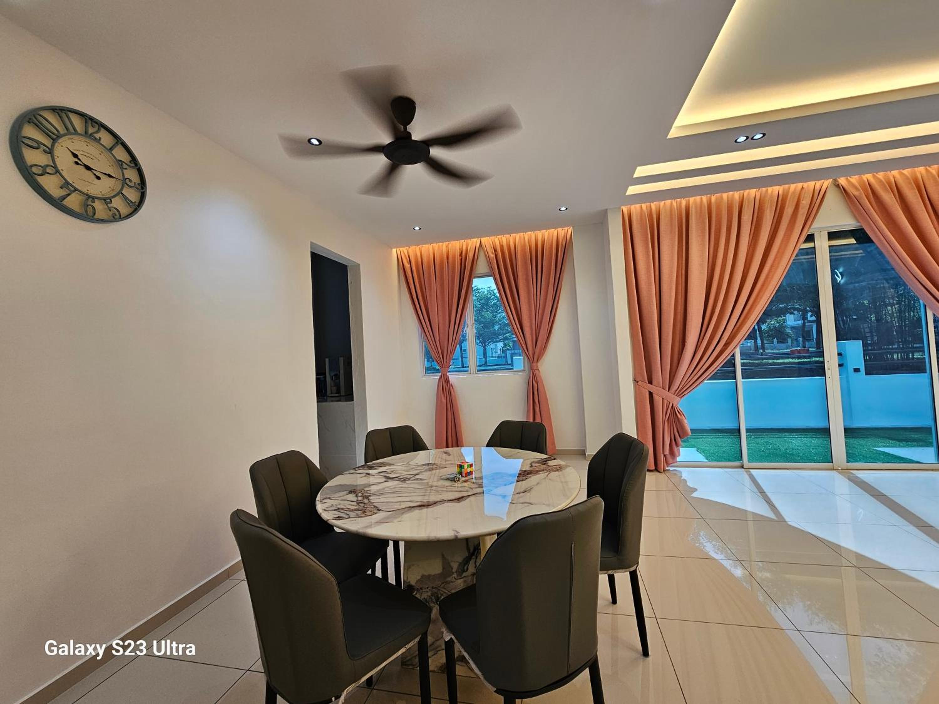 Azalea Homestay with Private Pool photo 4