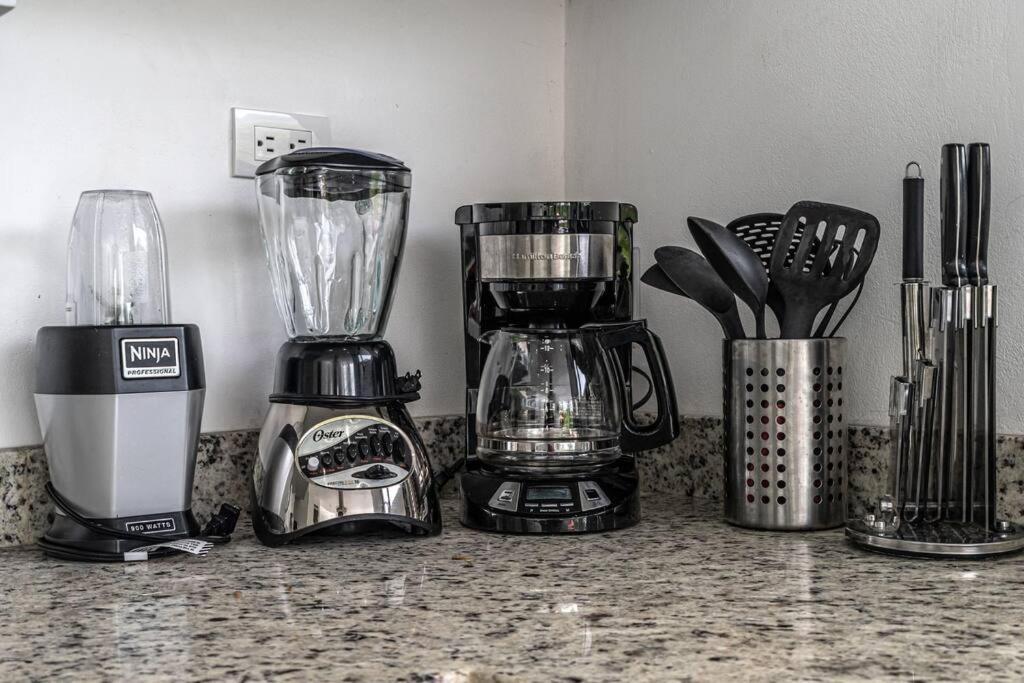 House of Views, King Bed, Volcano View