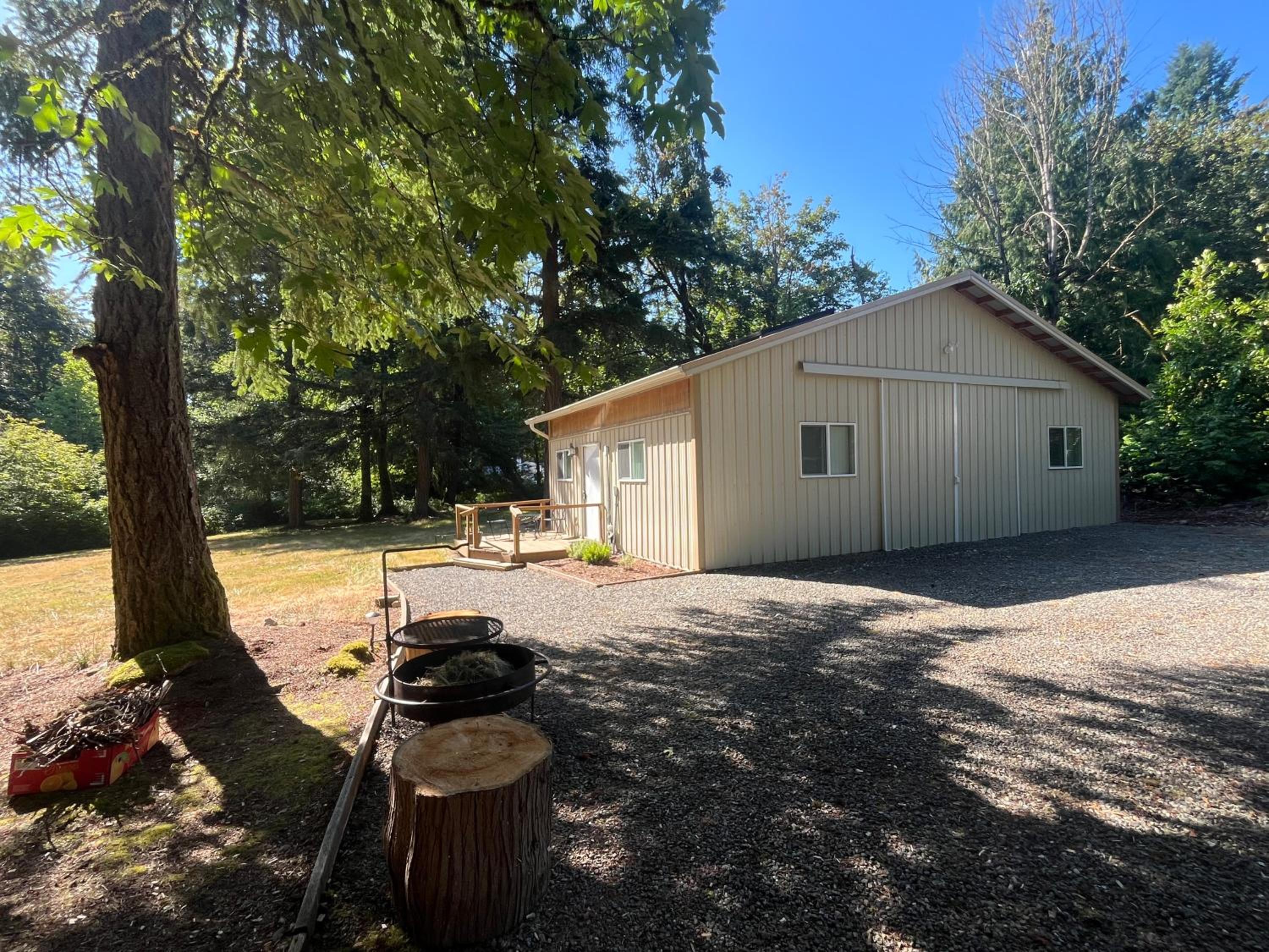 Whispering Pines Farmhouse, photo 17
