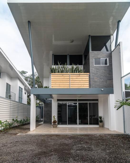 Hotel Calla House Arenal,central Location,fully Equipped