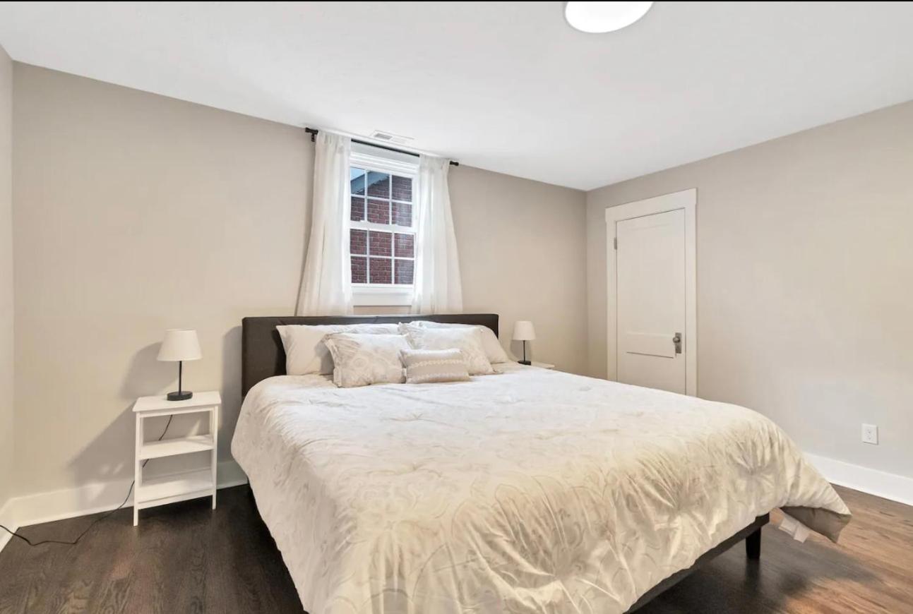 Lavish Flat w King Bed in near DT Food & Shops view 4