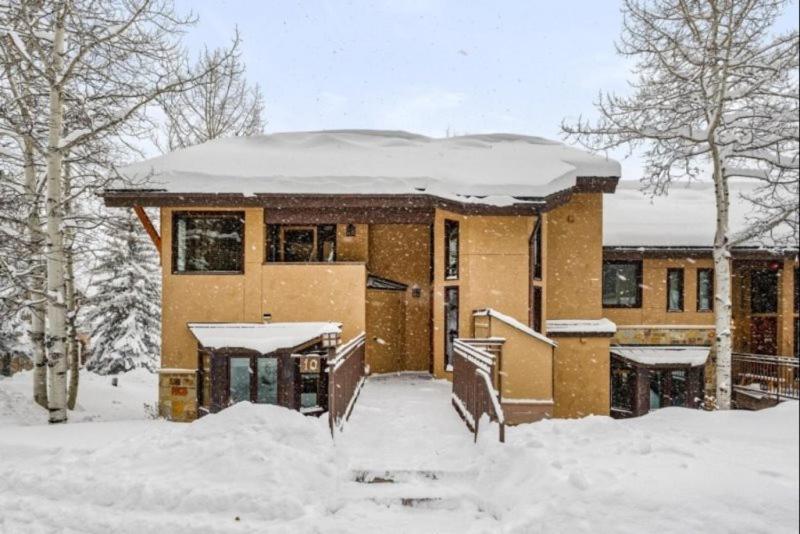 Snowmass Woodrun V 4 Bedroom Ski In, Ski Out Mountain Residence In The Heart Of Snowmass Village view 2