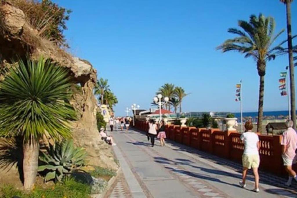Acogedor Estudio, Piscina y Vista Mar, Benalmadena view 5