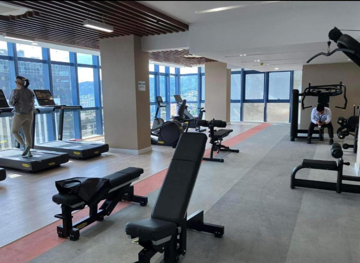 Luxury 2-BR, 2 Baths Condo at 38 Park Ave with Panoramic View