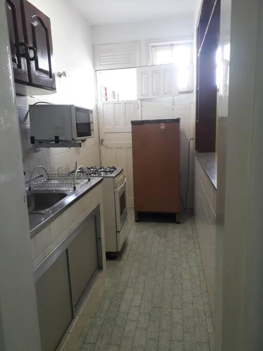 Apartamento de frente para Chapéu Virado, 1 quarto