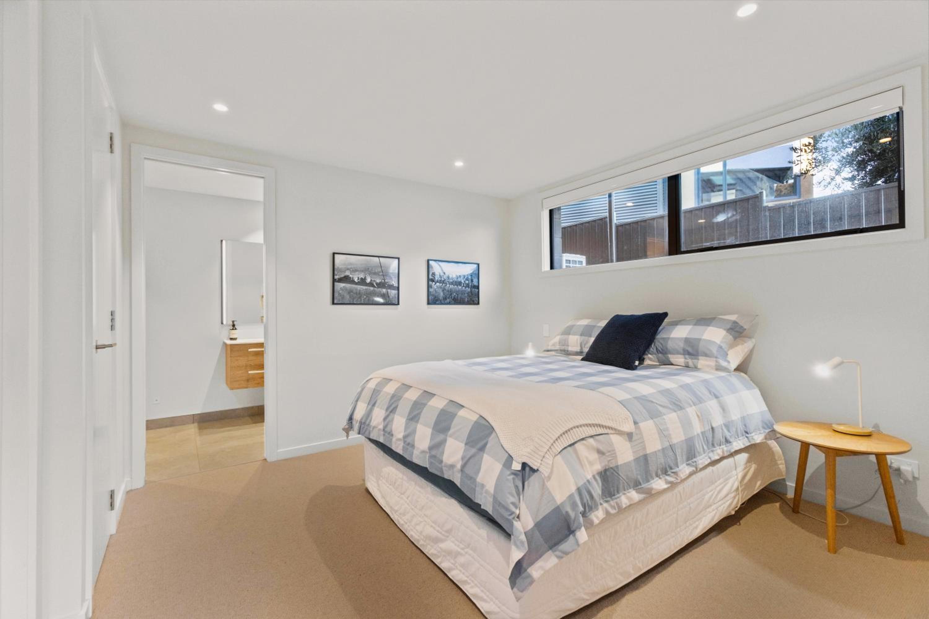 Studio Guest Home with Roys Peak Views view 3