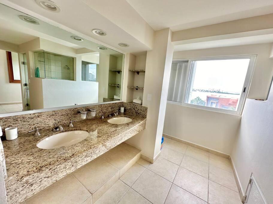 Deluxe Ocean View 3B Villa with Great Location