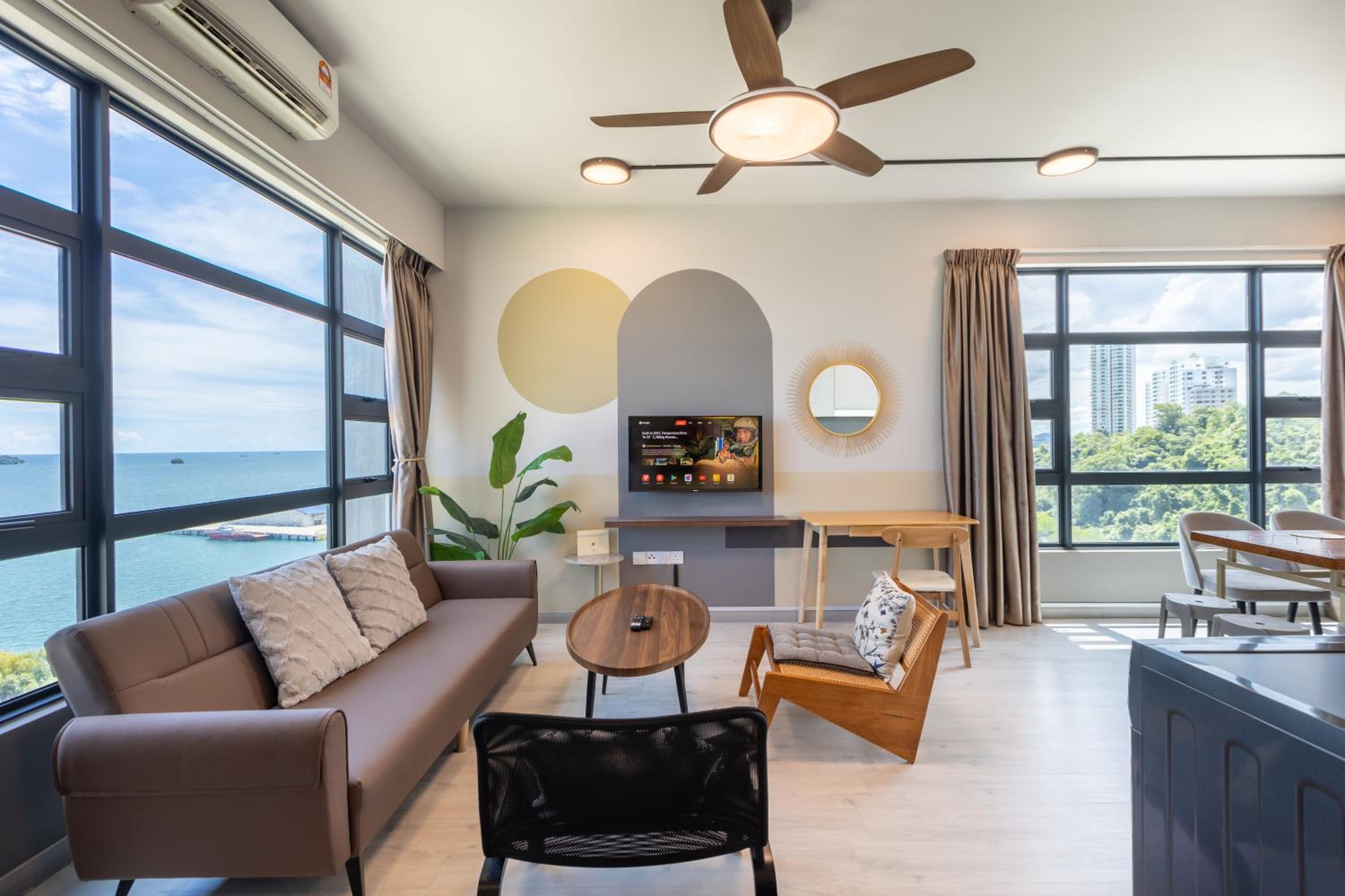 HayBay Jesselton Quay Deluxe Seaview Suite 海景观 view 5