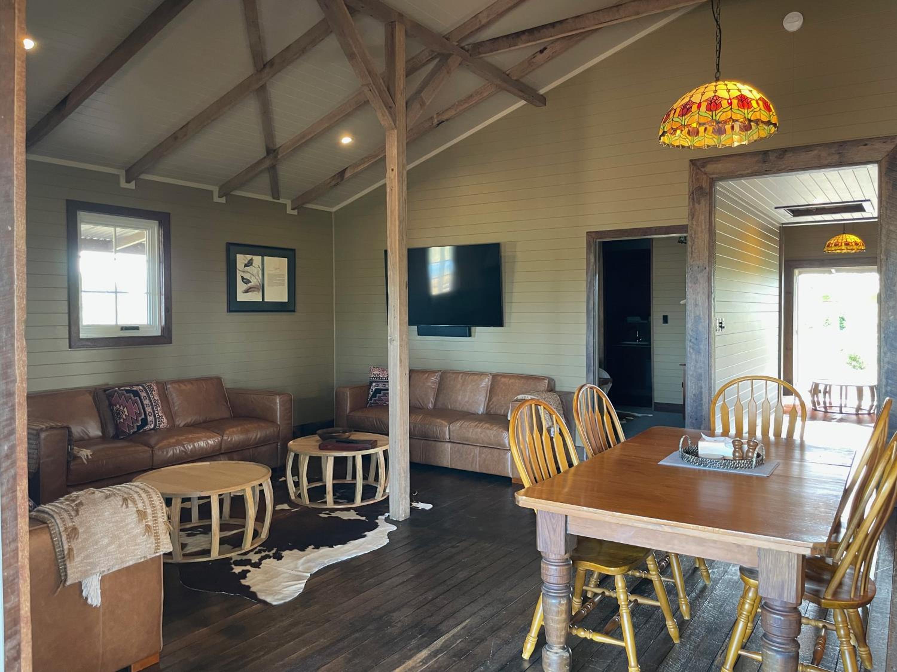 Dusty Hill Vineyard - Moffatdale