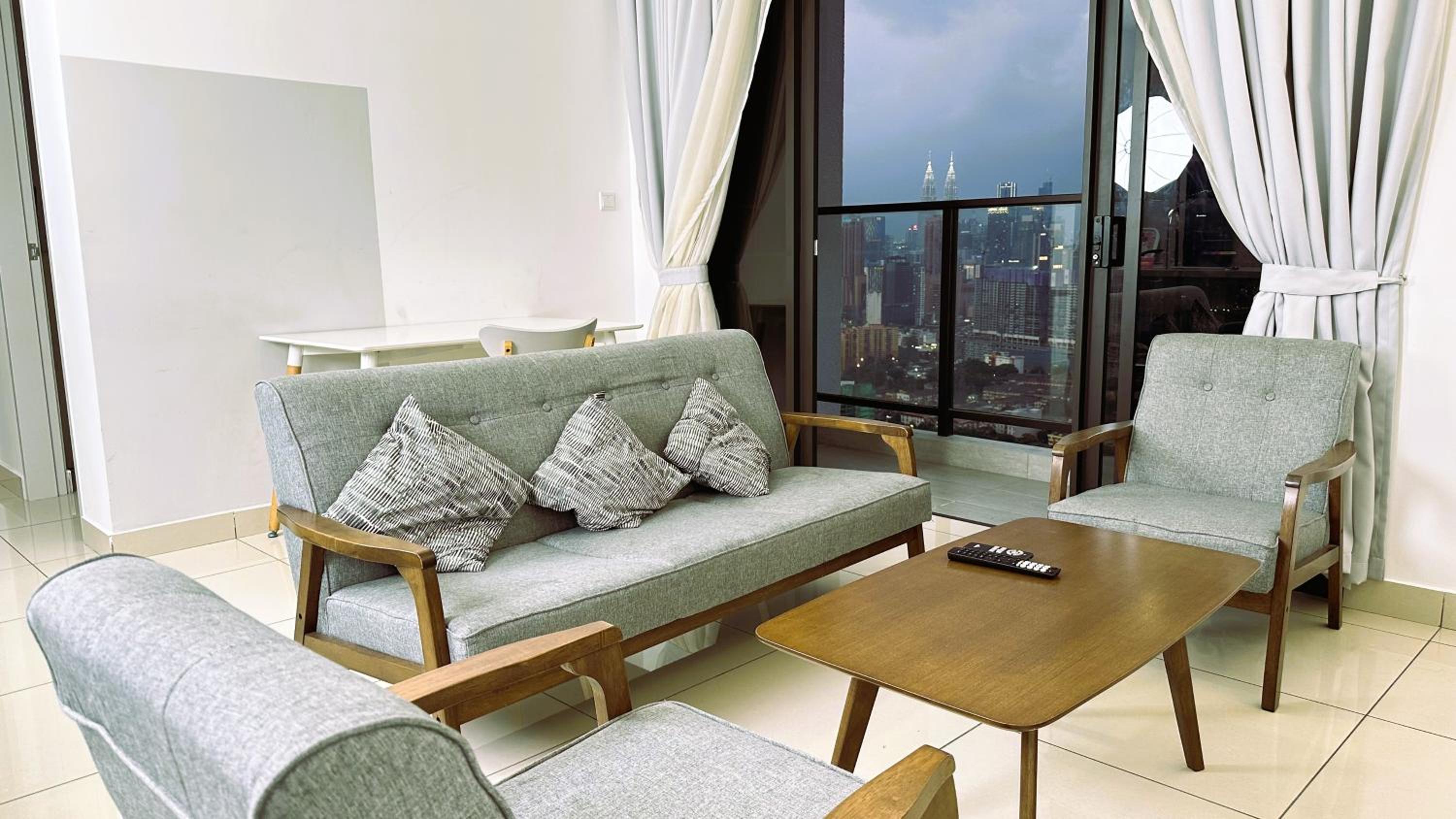KLCC view 2BR-2BR luxury apartment Trion KL