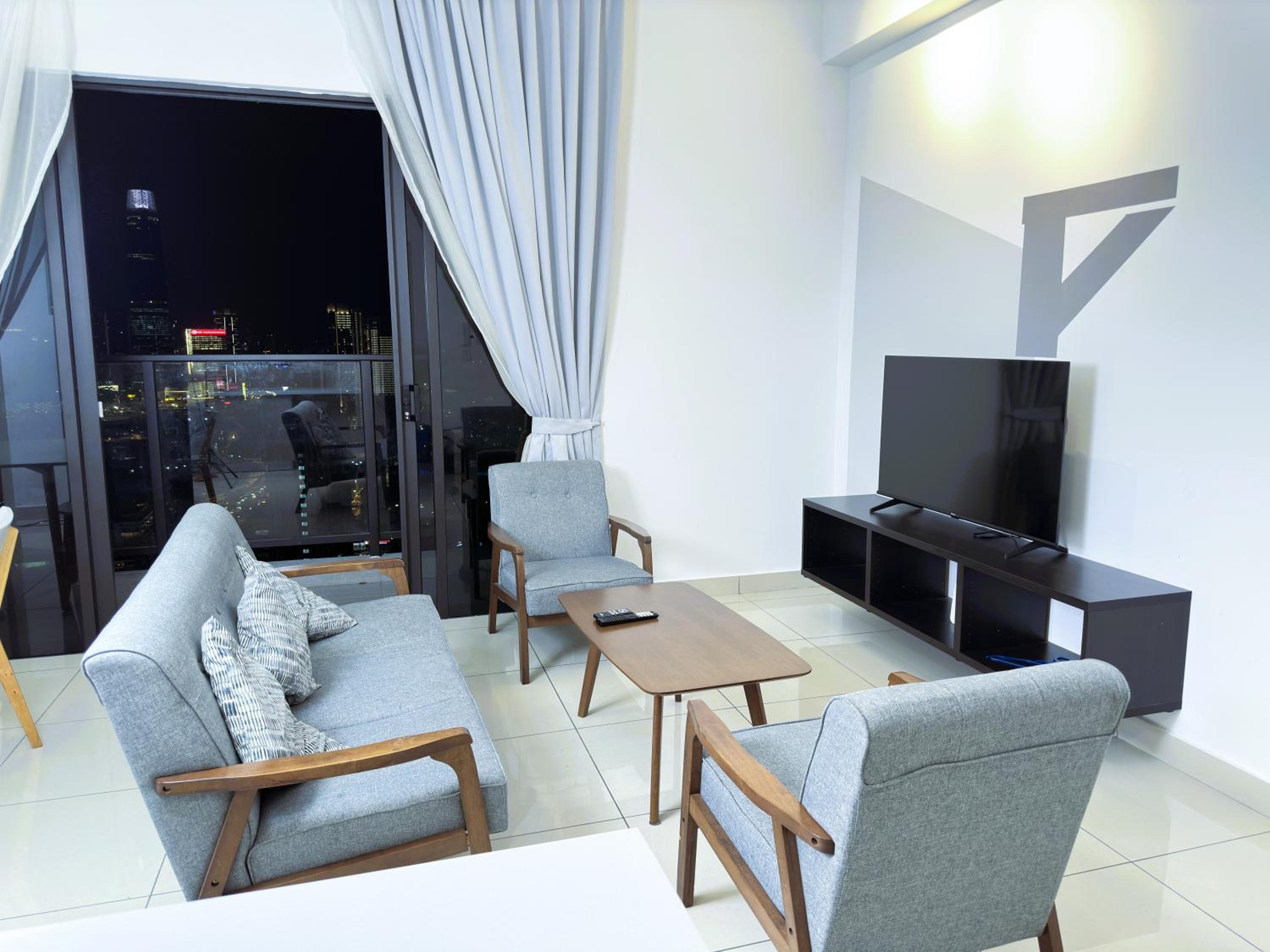 KLCC view 2BR-2BR luxury apartment Trion KL