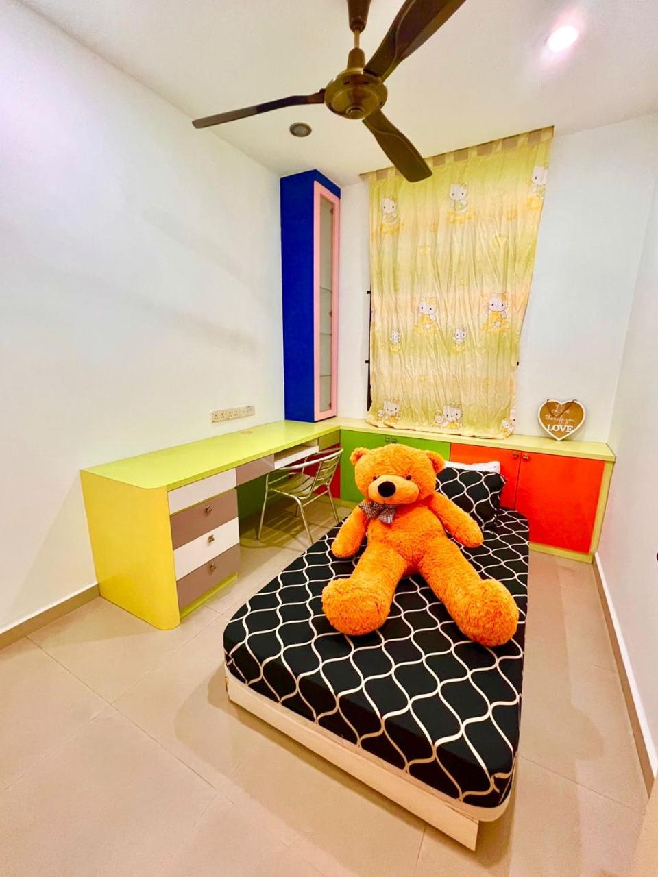 Teddy House with Kids Corner at Bukit Indah Near Legoland and EcoBotanic