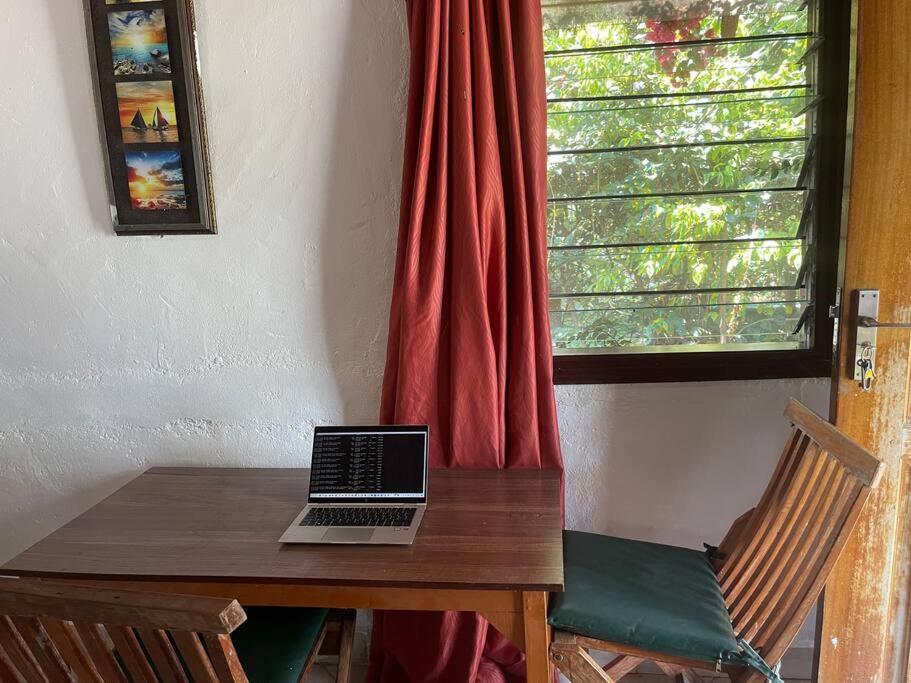 Sweta Takawiri island cottage