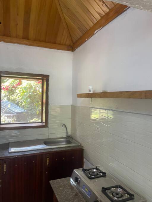 Sweta Takawiri island cottage