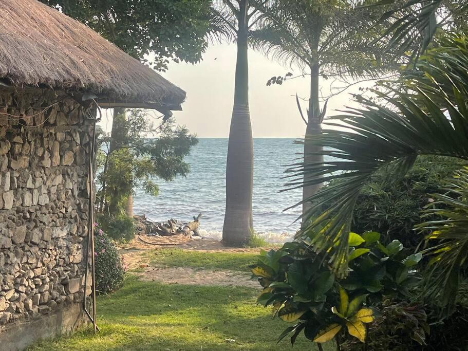 Sweta Takawiri island cottage