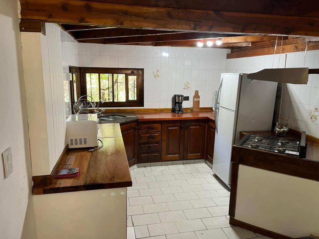 Casa grande con parrilla