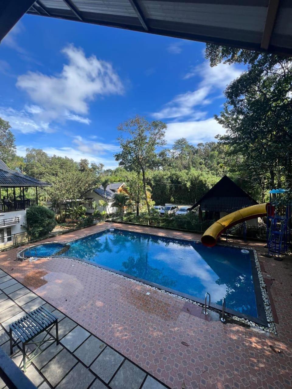 Brook Valley Resort