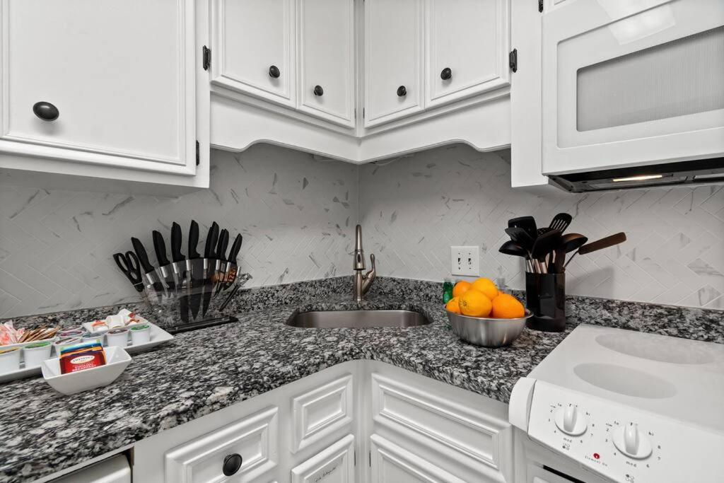 Renovated Townhome 5 mins walk to Beach, in the best resort in PCB, Horizon South view 2