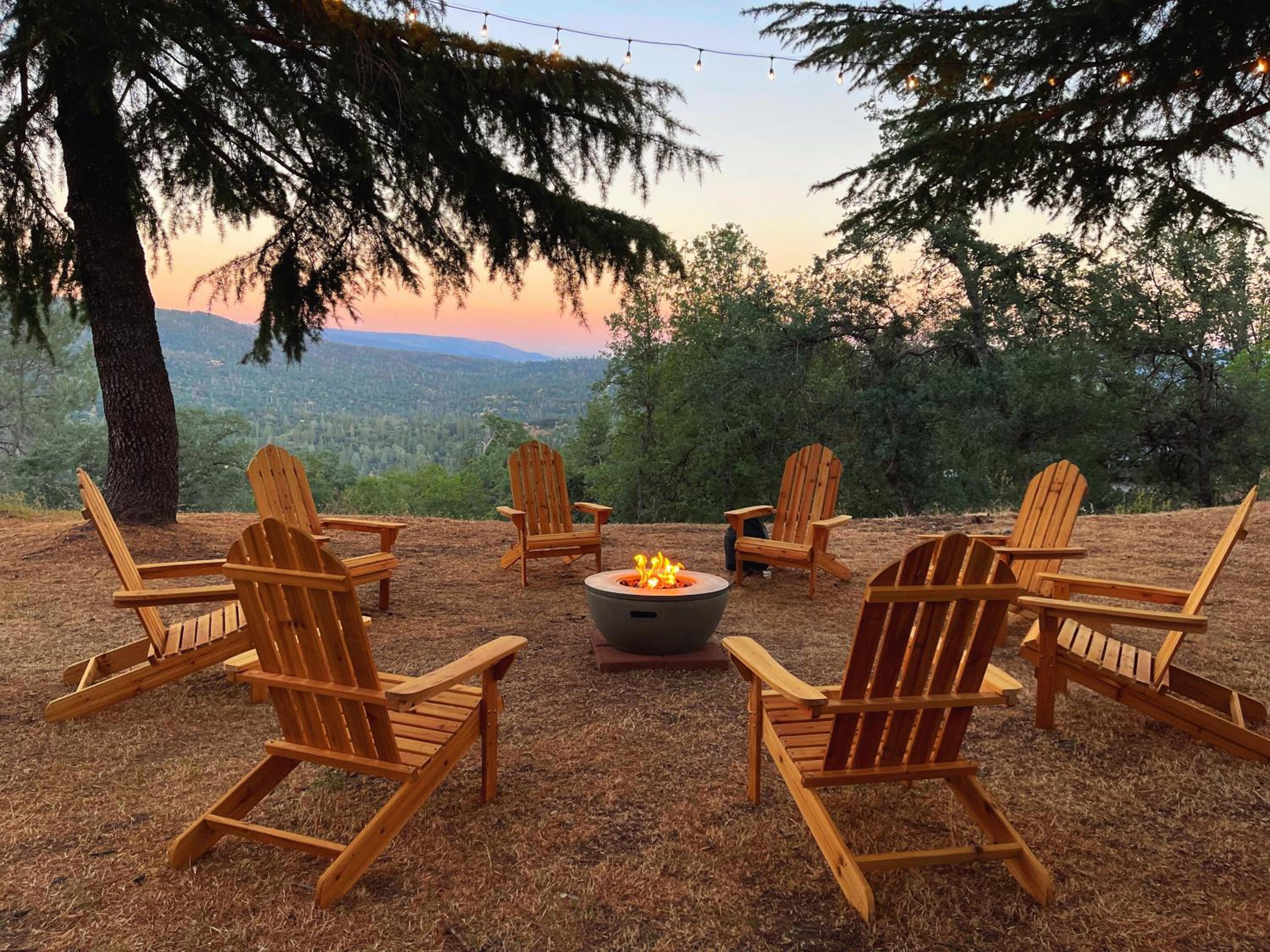 Yosemite Sunrise House with hot tub/views/game room view 5