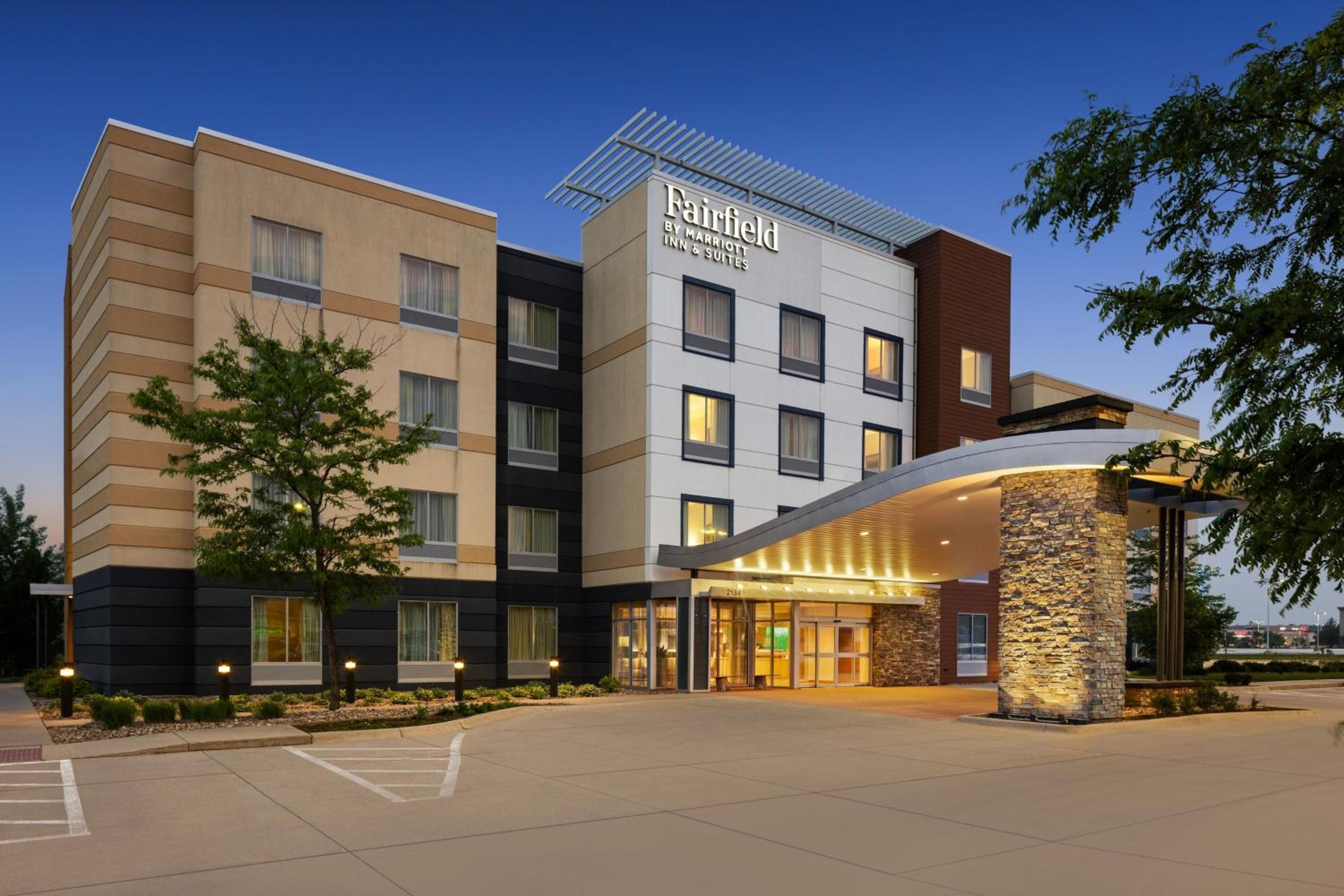 Hotel Fairfield Inn & Suites by Marriott Waterloo Cedar Falls - Image 1