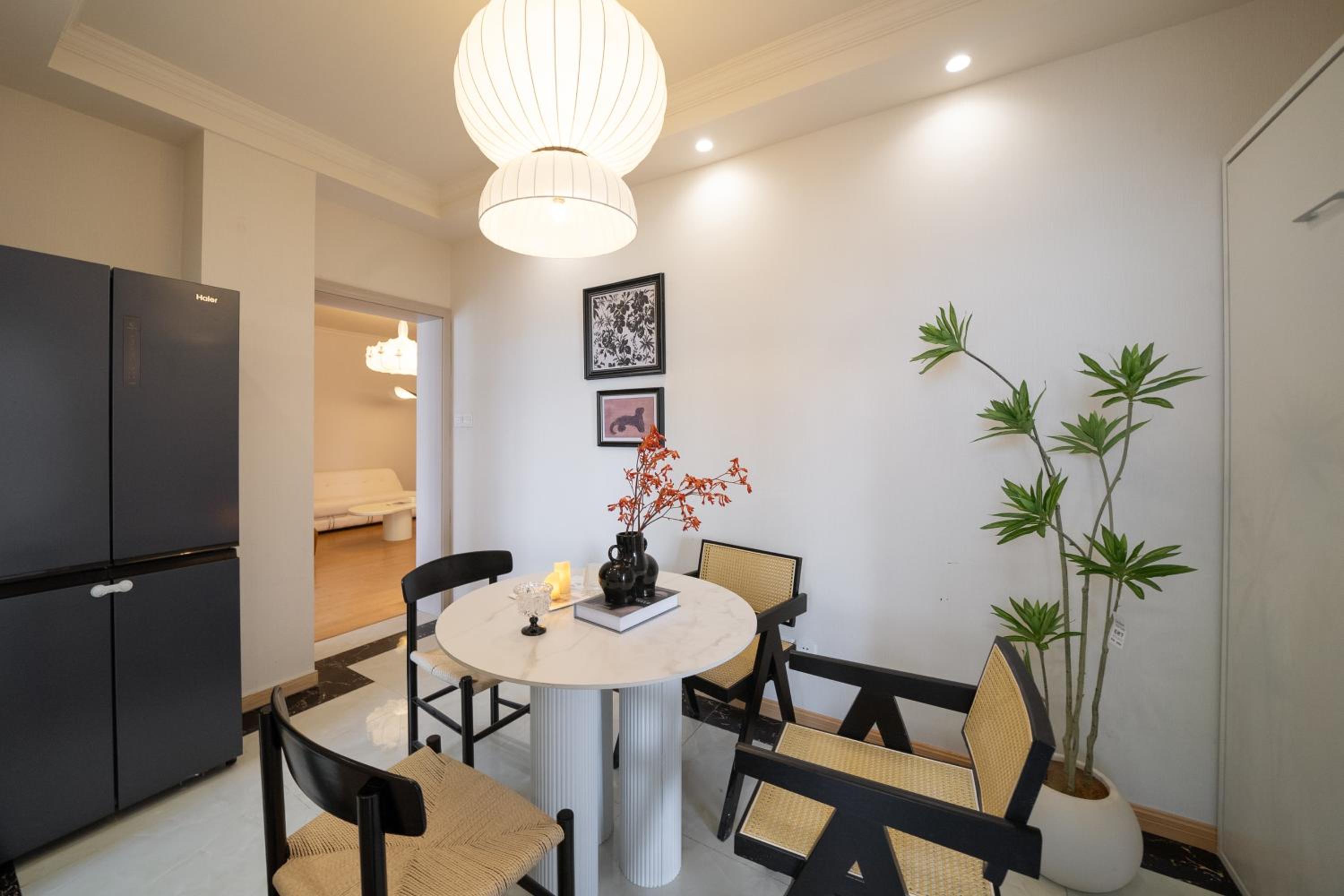 Molly House - The Bund Riverview, Near Nanjing East Road 3-Bedrooms with Elevator Apartment, Near the subway