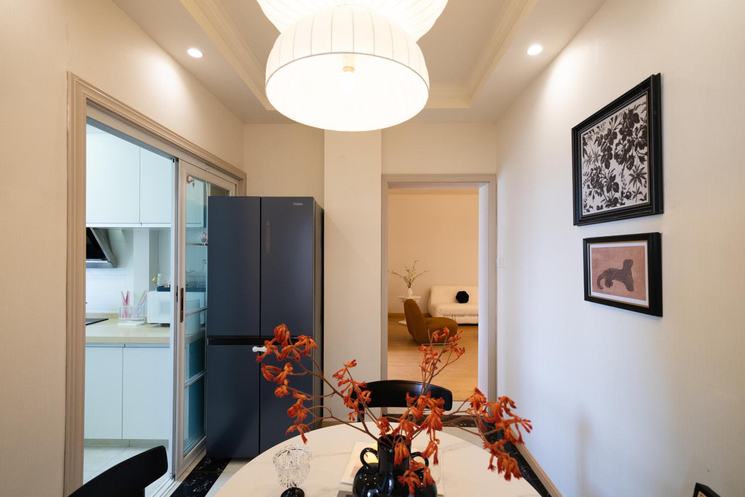 Molly House - The Bund Riverview, Near Nanjing East Road 3-Bedrooms with Elevator Apartment, Near the subway