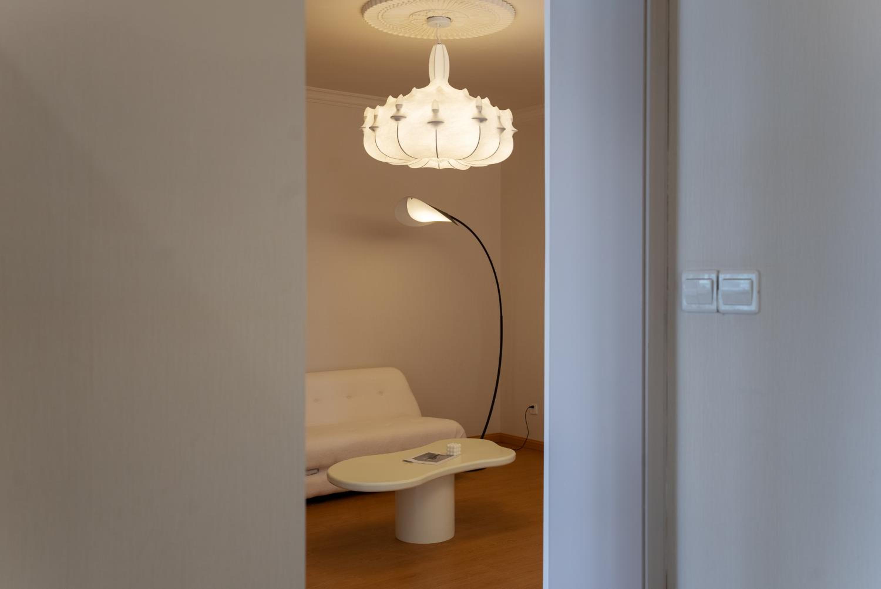 Molly House - The Bund Riverview, Near Nanjing East Road 3-Bedrooms with Elevator Apartment, Near the subway